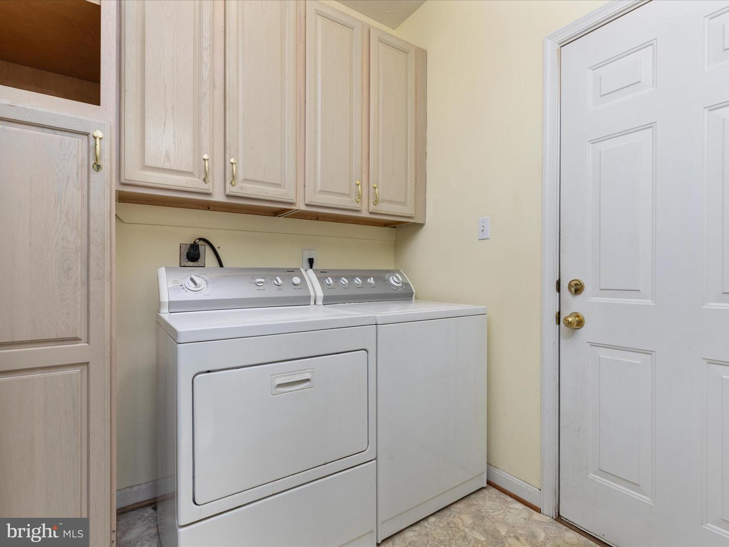 61 RIVER CT, TOMS BROOK, Virginia 22660, 4 Bedrooms Bedrooms, ,3 BathroomsBathrooms,Residential,For sale,61 RIVER CT,VASH2011342 MLS # VASH2011342