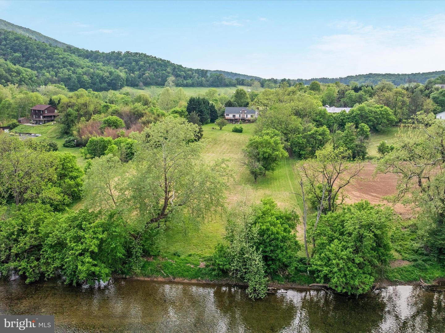 61 RIVER CT, TOMS BROOK, Virginia 22660, 4 Bedrooms Bedrooms, ,3 BathroomsBathrooms,Residential,For sale,61 RIVER CT,VASH2011342 MLS # VASH2011342