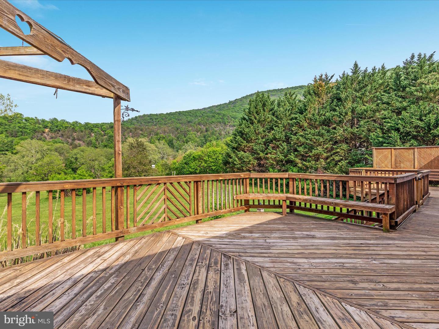 61 RIVER CT, TOMS BROOK, Virginia 22660, 4 Bedrooms Bedrooms, ,3 BathroomsBathrooms,Residential,For sale,61 RIVER CT,VASH2011342 MLS # VASH2011342