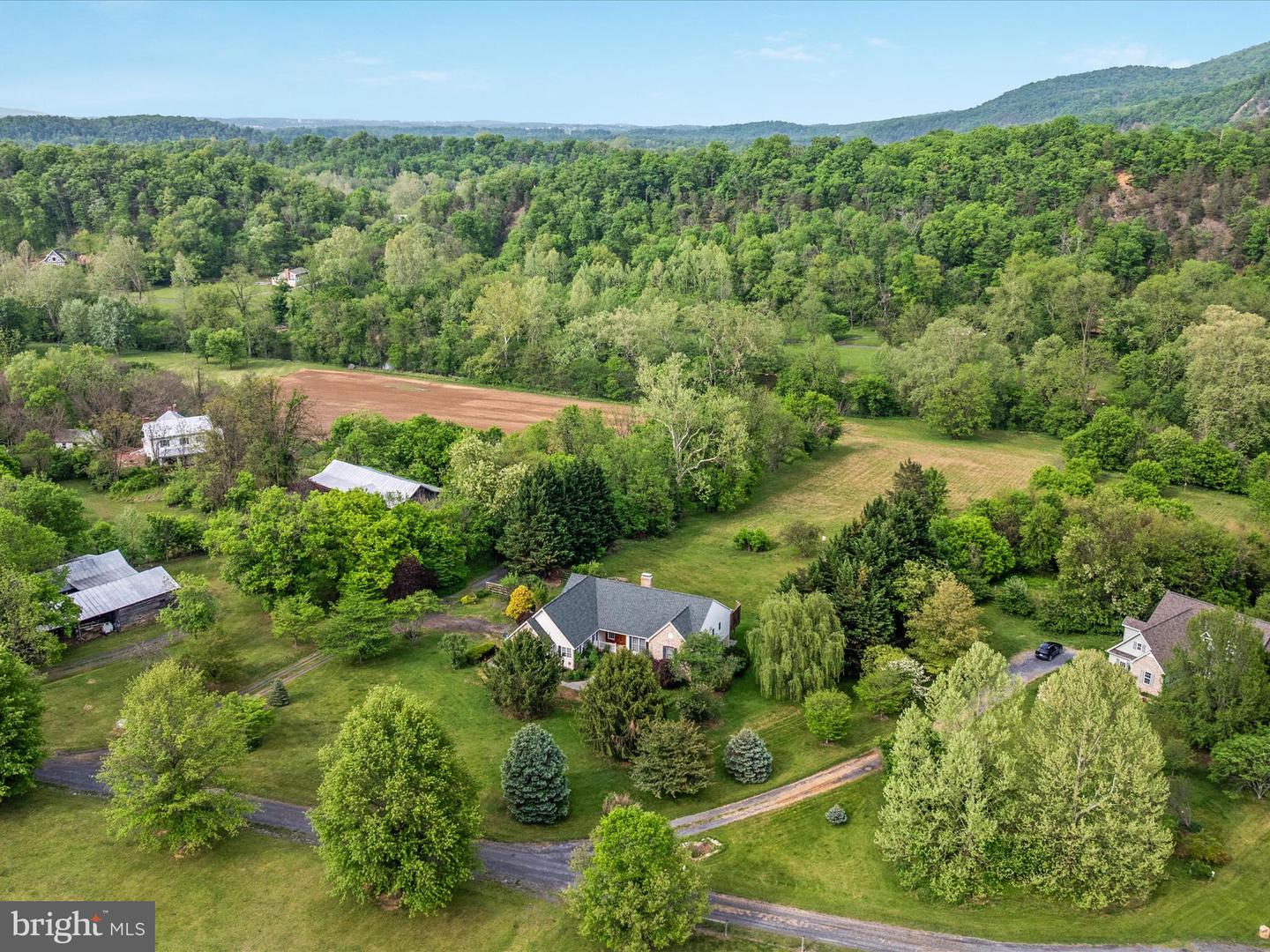 61 RIVER CT, TOMS BROOK, Virginia 22660, 4 Bedrooms Bedrooms, ,3 BathroomsBathrooms,Residential,For sale,61 RIVER CT,VASH2011342 MLS # VASH2011342