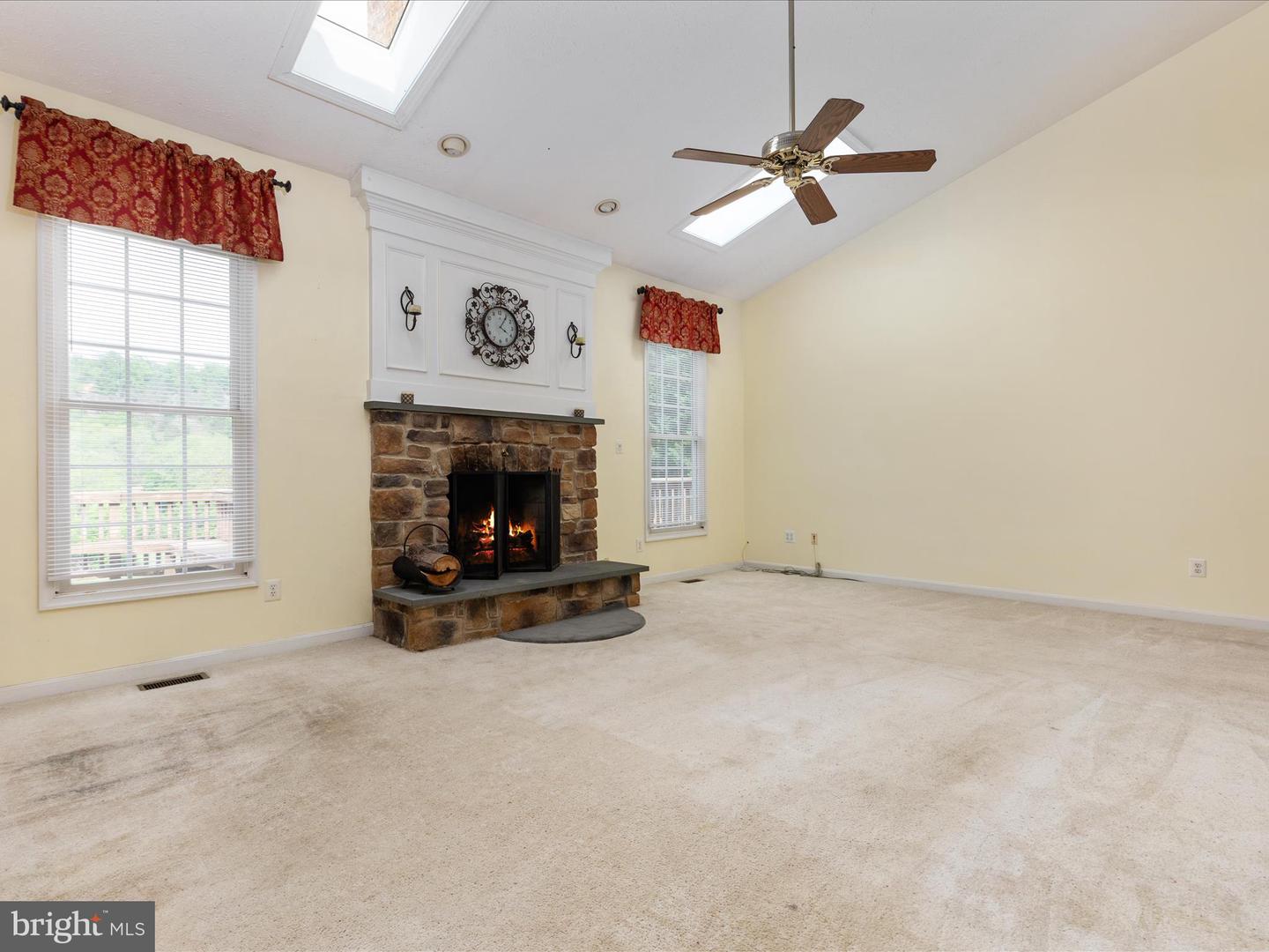 61 RIVER CT, TOMS BROOK, Virginia 22660, 4 Bedrooms Bedrooms, ,3 BathroomsBathrooms,Residential,For sale,61 RIVER CT,VASH2011342 MLS # VASH2011342