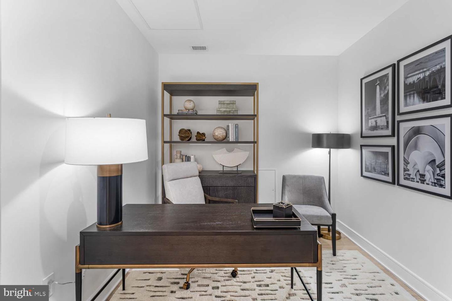 6718 LOWELL AVE #406, MCLEAN, Virginia 22101, 2 Bedrooms Bedrooms, ,2 BathroomsBathrooms,Residential,For sale,6718 LOWELL AVE #406,VAFX2238560 MLS # VAFX2238560