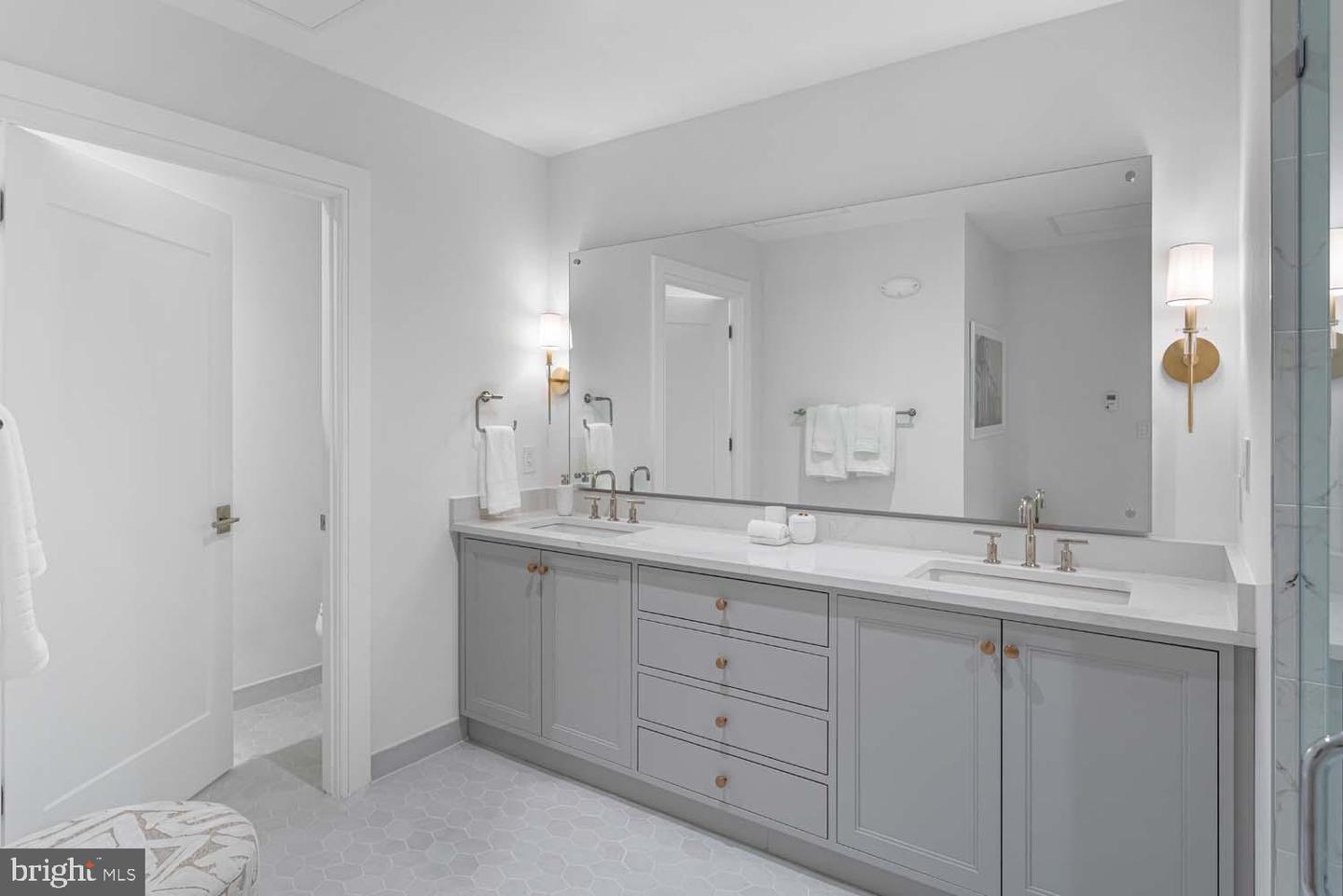 6718 LOWELL AVE #406, MCLEAN, Virginia 22101, 2 Bedrooms Bedrooms, ,2 BathroomsBathrooms,Residential,For sale,6718 LOWELL AVE #406,VAFX2238560 MLS # VAFX2238560