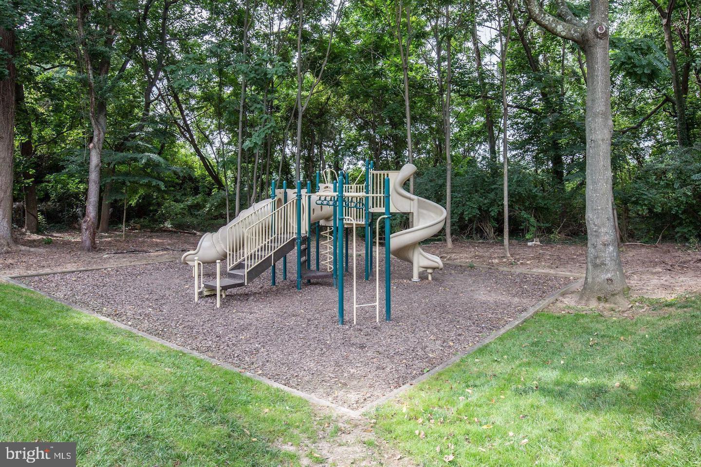 6133 LEESBURG PIKE #301, FALLS CHURCH, Virginia 22041, 1 Bedroom Bedrooms, ,1 BathroomBathrooms,Residential,For sale,6133 LEESBURG PIKE #301,VAFX2238598 MLS # VAFX2238598