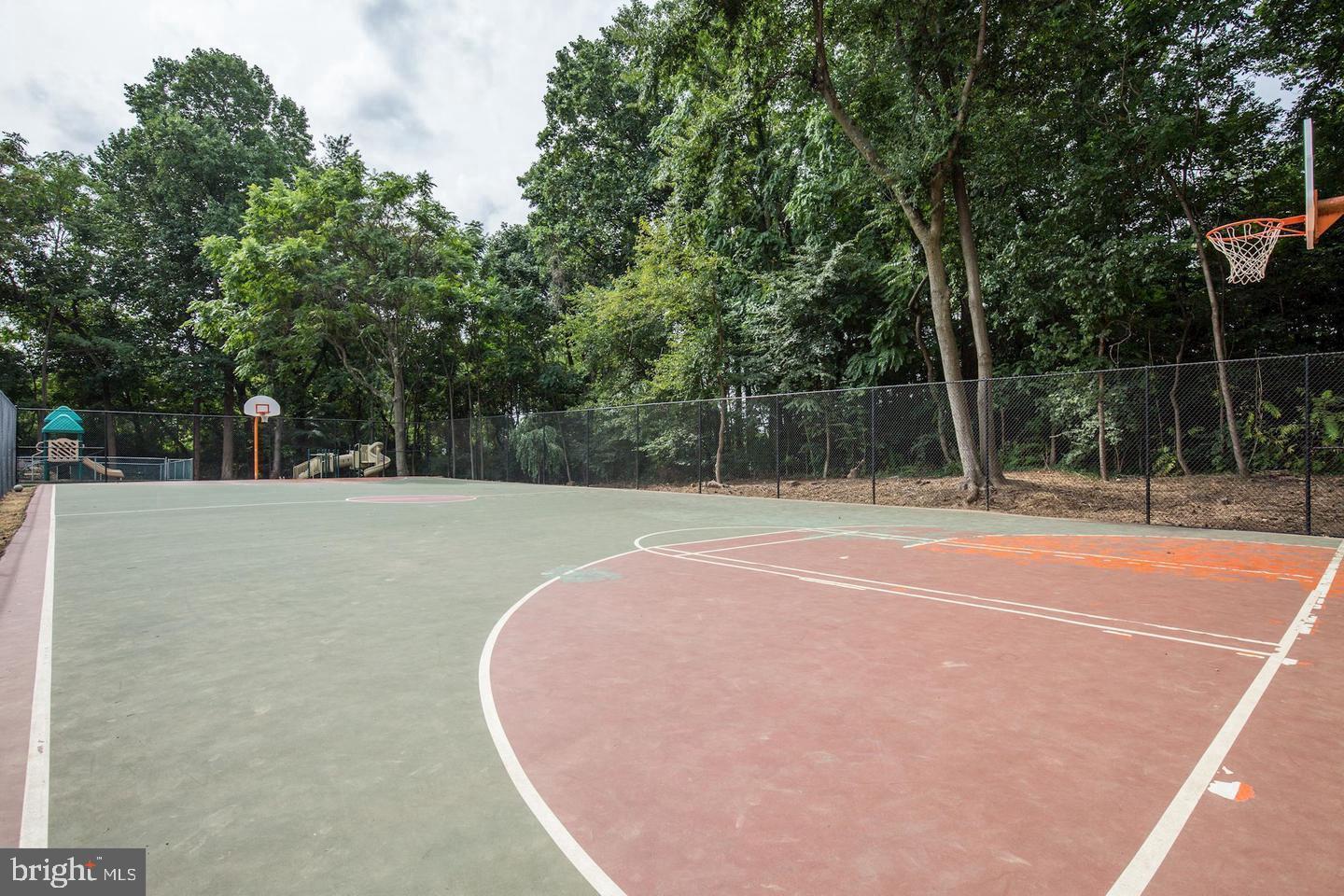 6133 LEESBURG PIKE #301, FALLS CHURCH, Virginia 22041, 1 Bedroom Bedrooms, ,1 BathroomBathrooms,Residential,For sale,6133 LEESBURG PIKE #301,VAFX2238598 MLS # VAFX2238598
