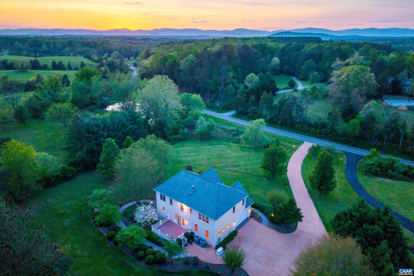 4269 STONY POINT RD, KESWICK, Virginia 22947, 5 Bedrooms Bedrooms, ,3 BathroomsBathrooms,Residential,For sale,4269 STONY POINT RD,664068 MLS # 664068