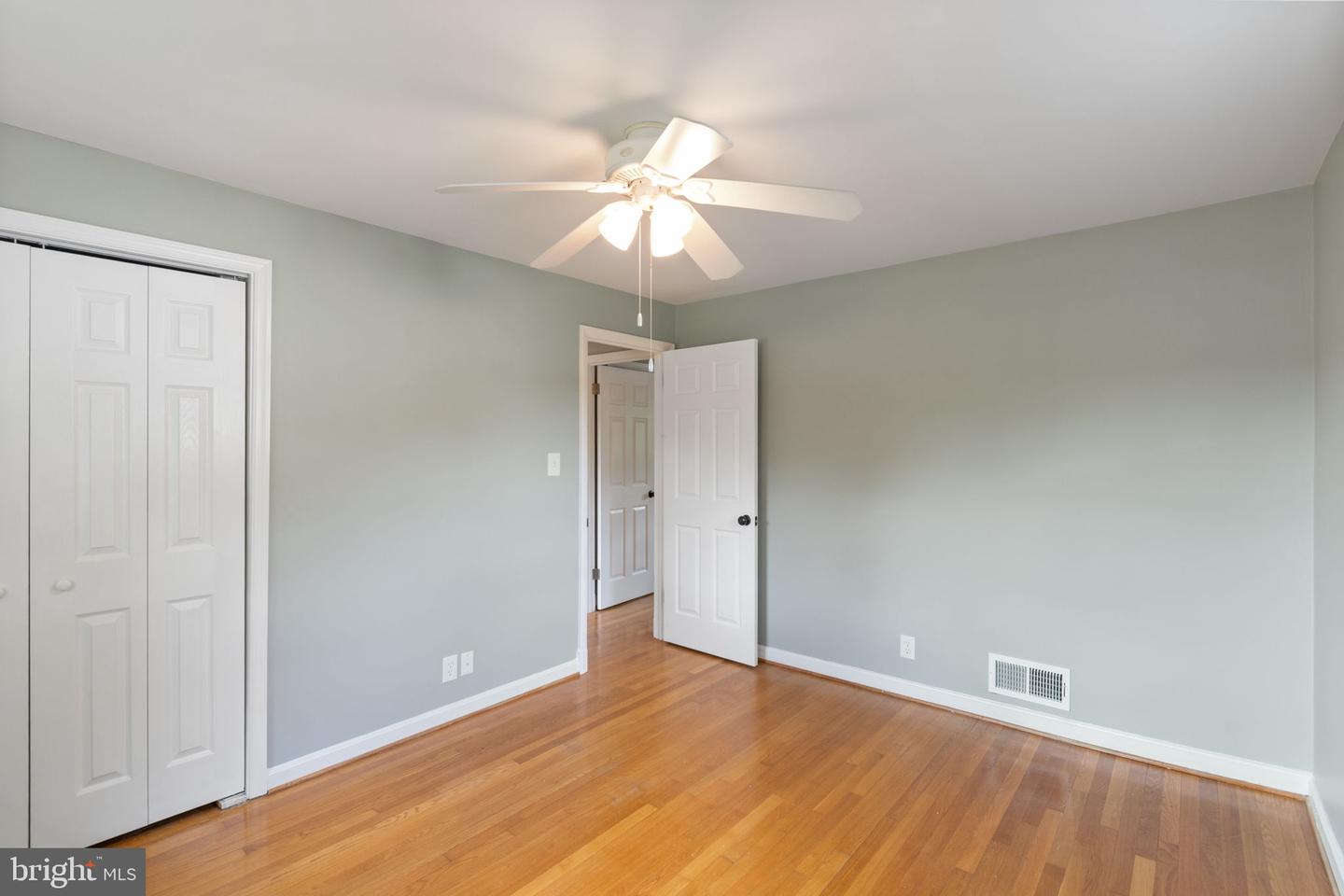 7024 STATENDAM CT, MCLEAN, Virginia 22101, 4 Bedrooms Bedrooms, ,3 BathroomsBathrooms,Residential,For sale,7024 STATENDAM CT,VAFX2238512 MLS # VAFX2238512