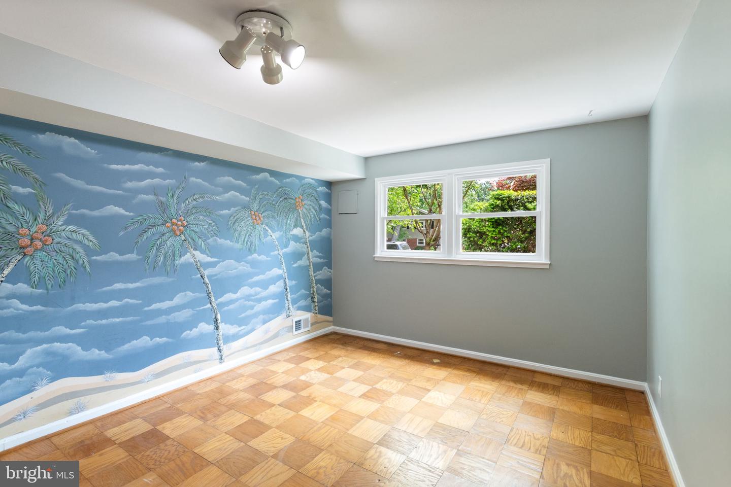 7024 STATENDAM CT, MCLEAN, Virginia 22101, 4 Bedrooms Bedrooms, ,3 BathroomsBathrooms,Residential,For sale,7024 STATENDAM CT,VAFX2238512 MLS # VAFX2238512