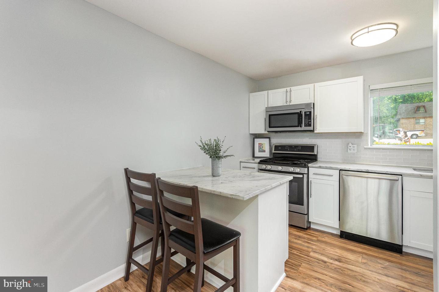 11600 VANTAGE HILL RD #11B, RESTON, Virginia 20190, 2 Bedrooms Bedrooms, ,2 BathroomsBathrooms,Residential,For sale,11600 VANTAGE HILL RD #11B,VAFX2238522 MLS # VAFX2238522