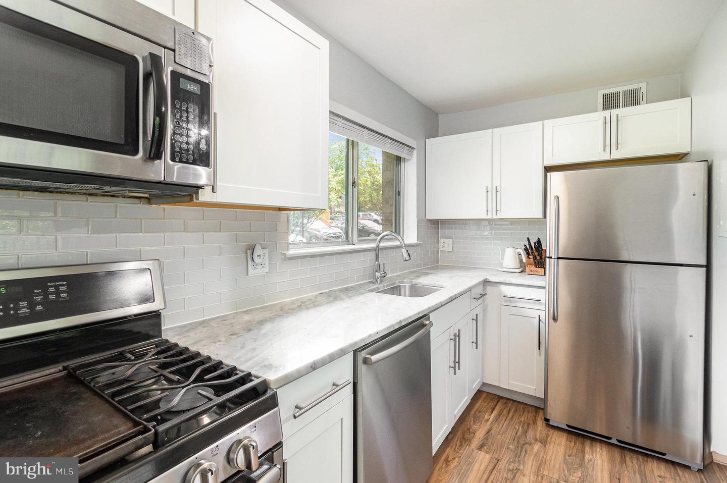 11600 VANTAGE HILL RD #11B, RESTON, Virginia 20190, 2 Bedrooms Bedrooms, ,2 BathroomsBathrooms,Residential,For sale,11600 VANTAGE HILL RD #11B,VAFX2238522 MLS # VAFX2238522