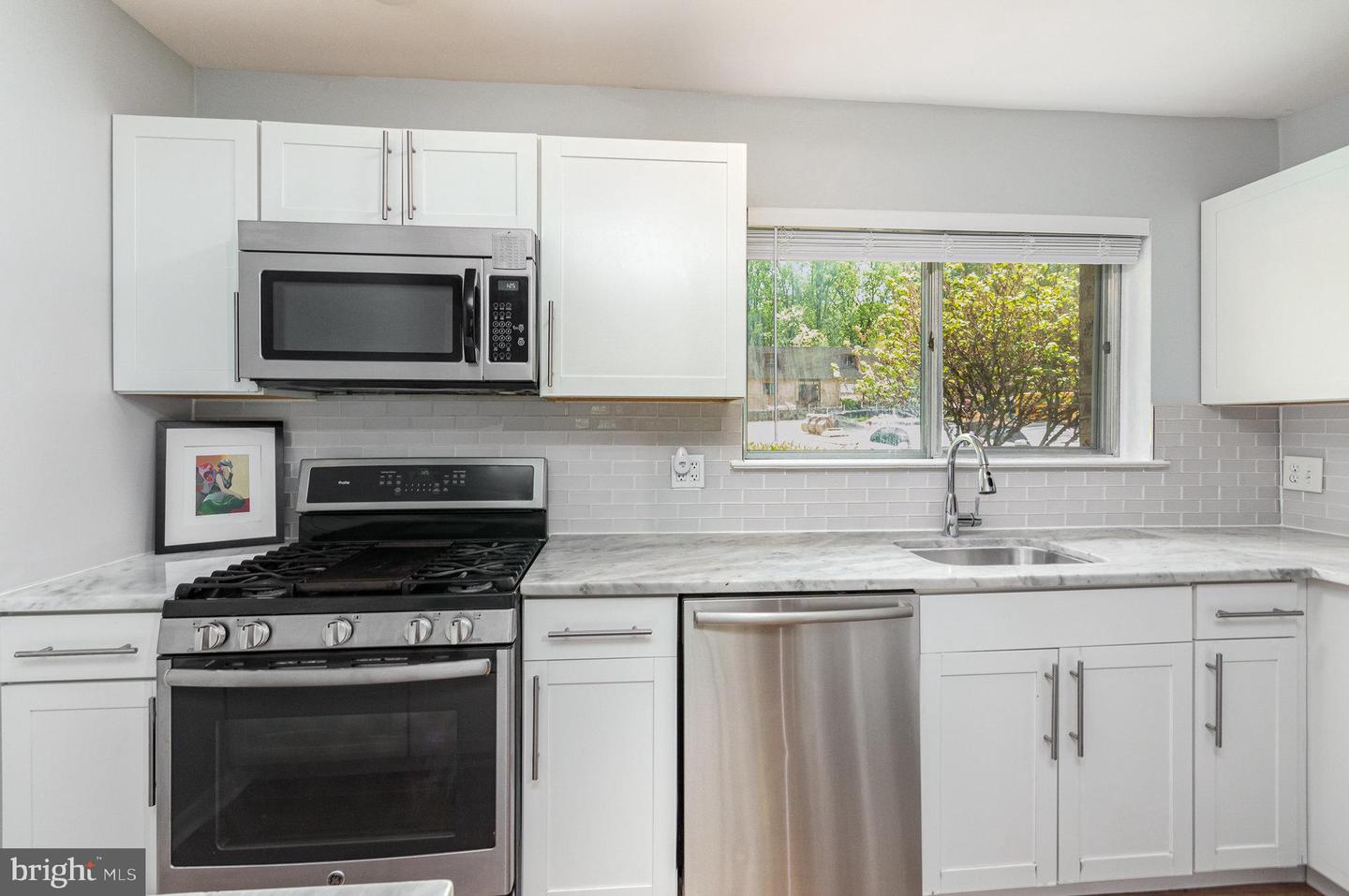 11600 VANTAGE HILL RD #11B, RESTON, Virginia 20190, 2 Bedrooms Bedrooms, ,2 BathroomsBathrooms,Residential,For sale,11600 VANTAGE HILL RD #11B,VAFX2238522 MLS # VAFX2238522