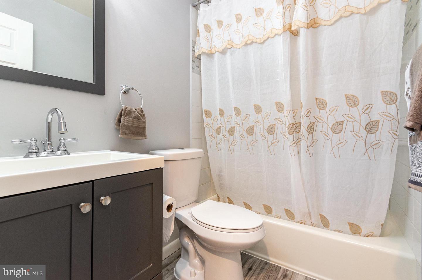 11600 VANTAGE HILL RD #11B, RESTON, Virginia 20190, 2 Bedrooms Bedrooms, ,2 BathroomsBathrooms,Residential,For sale,11600 VANTAGE HILL RD #11B,VAFX2238522 MLS # VAFX2238522