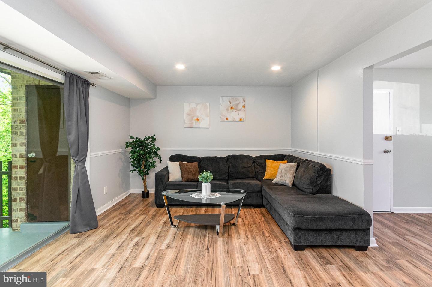 11600 VANTAGE HILL RD #11B, RESTON, Virginia 20190, 2 Bedrooms Bedrooms, ,2 BathroomsBathrooms,Residential,For sale,11600 VANTAGE HILL RD #11B,VAFX2238522 MLS # VAFX2238522