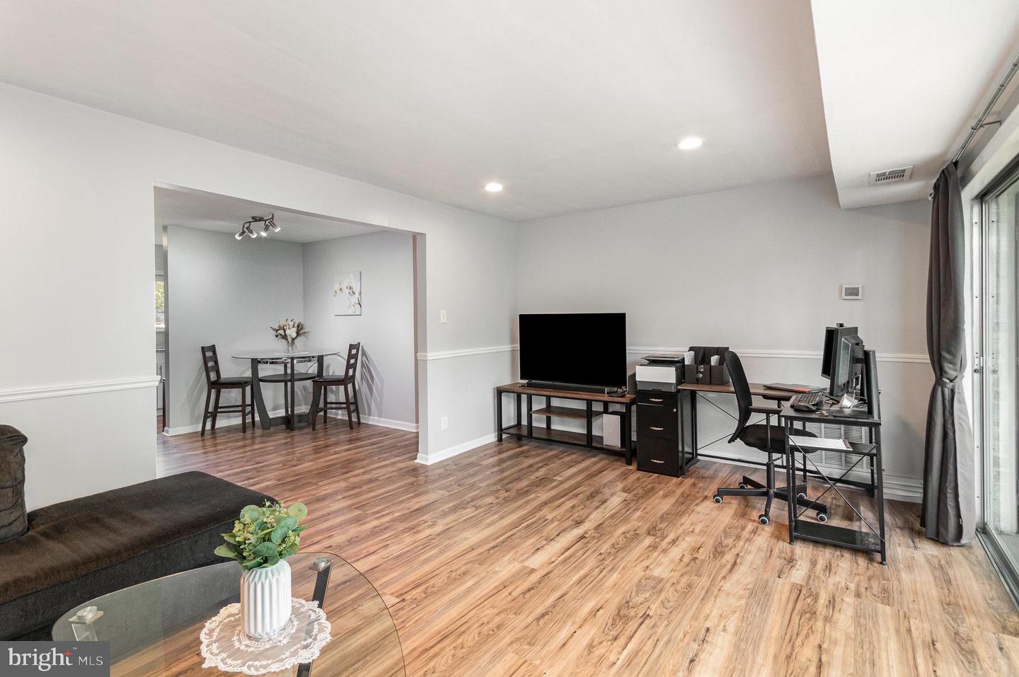 11600 VANTAGE HILL RD #11B, RESTON, Virginia 20190, 2 Bedrooms Bedrooms, ,2 BathroomsBathrooms,Residential,For sale,11600 VANTAGE HILL RD #11B,VAFX2238522 MLS # VAFX2238522