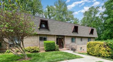 11600 VANTAGE HILL RD #11B, RESTON, Virginia 20190, 2 Bedrooms Bedrooms, ,2 BathroomsBathrooms,Residential,For sale,11600 VANTAGE HILL RD #11B,VAFX2238522 MLS # VAFX2238522