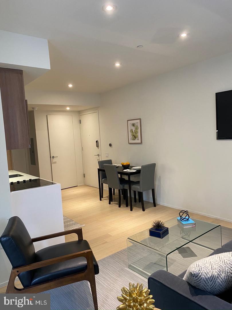 2422 17TH ST NW #207, WASHINGTON, District Of Columbia 20009, 2 Bedrooms Bedrooms, 2 Rooms Rooms,2 BathroomsBathrooms,Residential,For sale,2422 17TH ST NW #207,DCDC2158190 MLS # DCDC2158190
