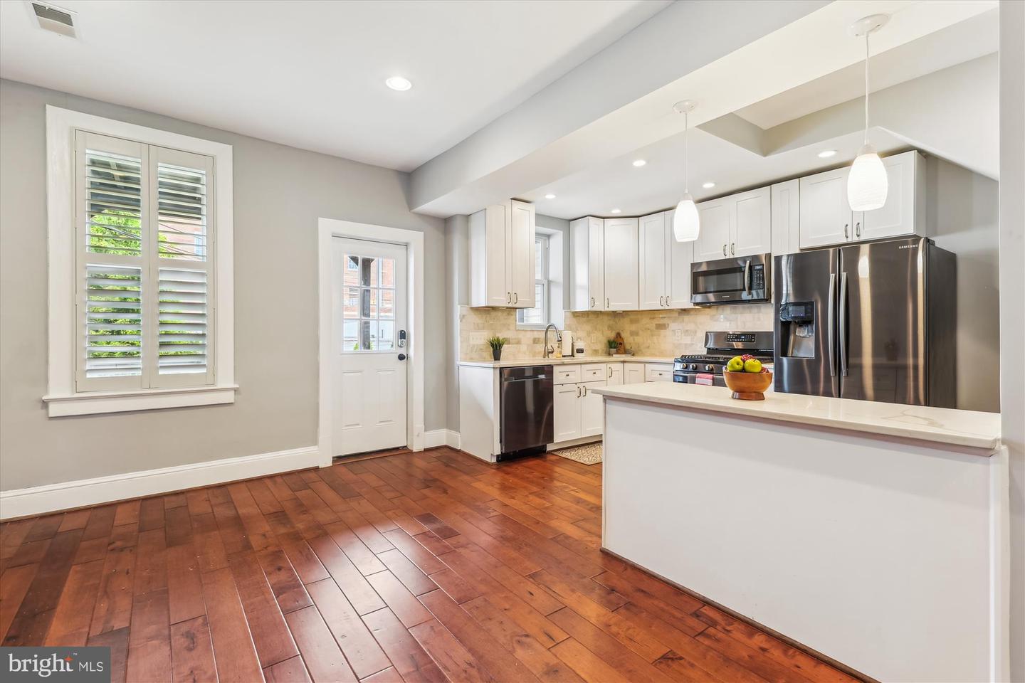 931 FARRAGUT ST NW, WASHINGTON, District Of Columbia 20011, 3 Bedrooms Bedrooms, ,2 BathroomsBathrooms,Residential,For sale,931 FARRAGUT ST NW,DCDC2172700 MLS # DCDC2172700