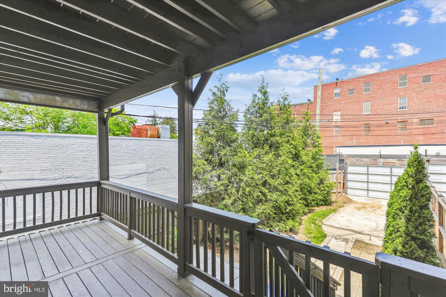 931 FARRAGUT ST NW, WASHINGTON, District Of Columbia 20011, 3 Bedrooms Bedrooms, ,2 BathroomsBathrooms,Residential,For sale,931 FARRAGUT ST NW,DCDC2172700 MLS # DCDC2172700