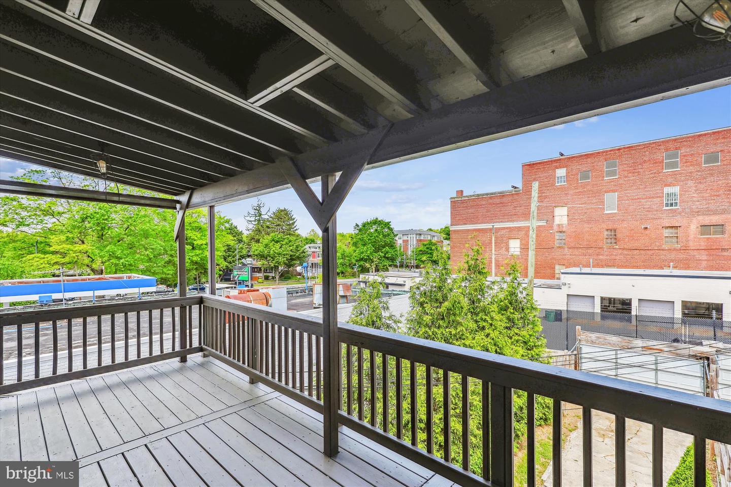 931 FARRAGUT ST NW, WASHINGTON, District Of Columbia 20011, 3 Bedrooms Bedrooms, ,2 BathroomsBathrooms,Residential,For sale,931 FARRAGUT ST NW,DCDC2172700 MLS # DCDC2172700
