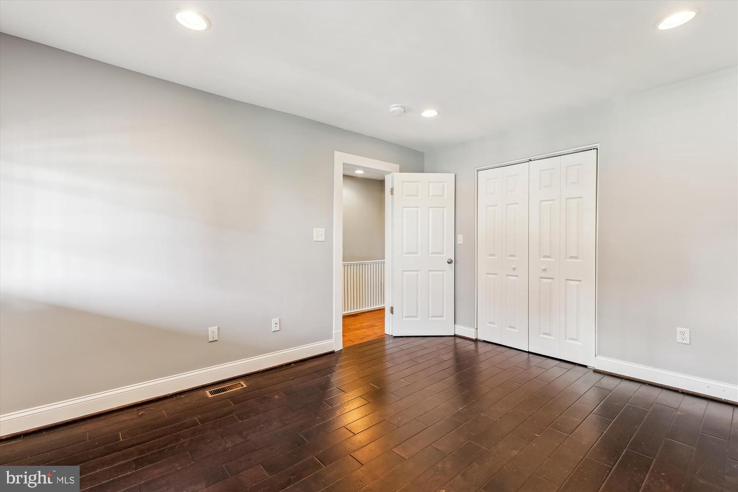 931 FARRAGUT ST NW, WASHINGTON, District Of Columbia 20011, 3 Bedrooms Bedrooms, ,2 BathroomsBathrooms,Residential,For sale,931 FARRAGUT ST NW,DCDC2172700 MLS # DCDC2172700