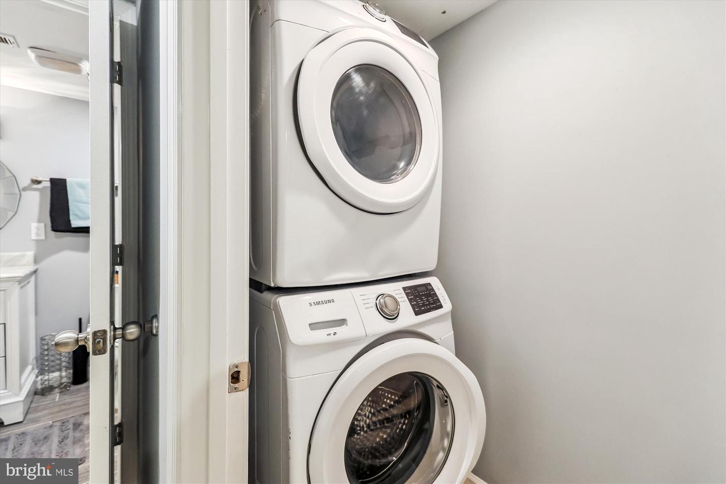 931 FARRAGUT ST NW, WASHINGTON, District Of Columbia 20011, 3 Bedrooms Bedrooms, ,2 BathroomsBathrooms,Residential,For sale,931 FARRAGUT ST NW,DCDC2172700 MLS # DCDC2172700
