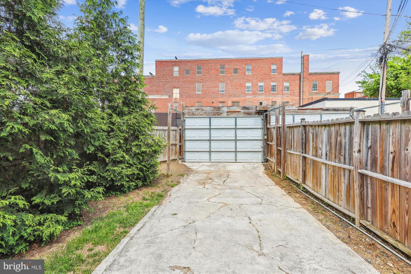 931 FARRAGUT ST NW, WASHINGTON, District Of Columbia 20011, 3 Bedrooms Bedrooms, ,2 BathroomsBathrooms,Residential,For sale,931 FARRAGUT ST NW,DCDC2172700 MLS # DCDC2172700