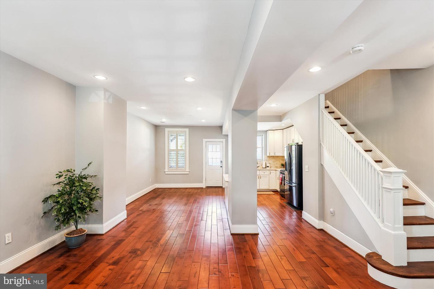 931 FARRAGUT ST NW, WASHINGTON, District Of Columbia 20011, 3 Bedrooms Bedrooms, ,2 BathroomsBathrooms,Residential,For sale,931 FARRAGUT ST NW,DCDC2172700 MLS # DCDC2172700