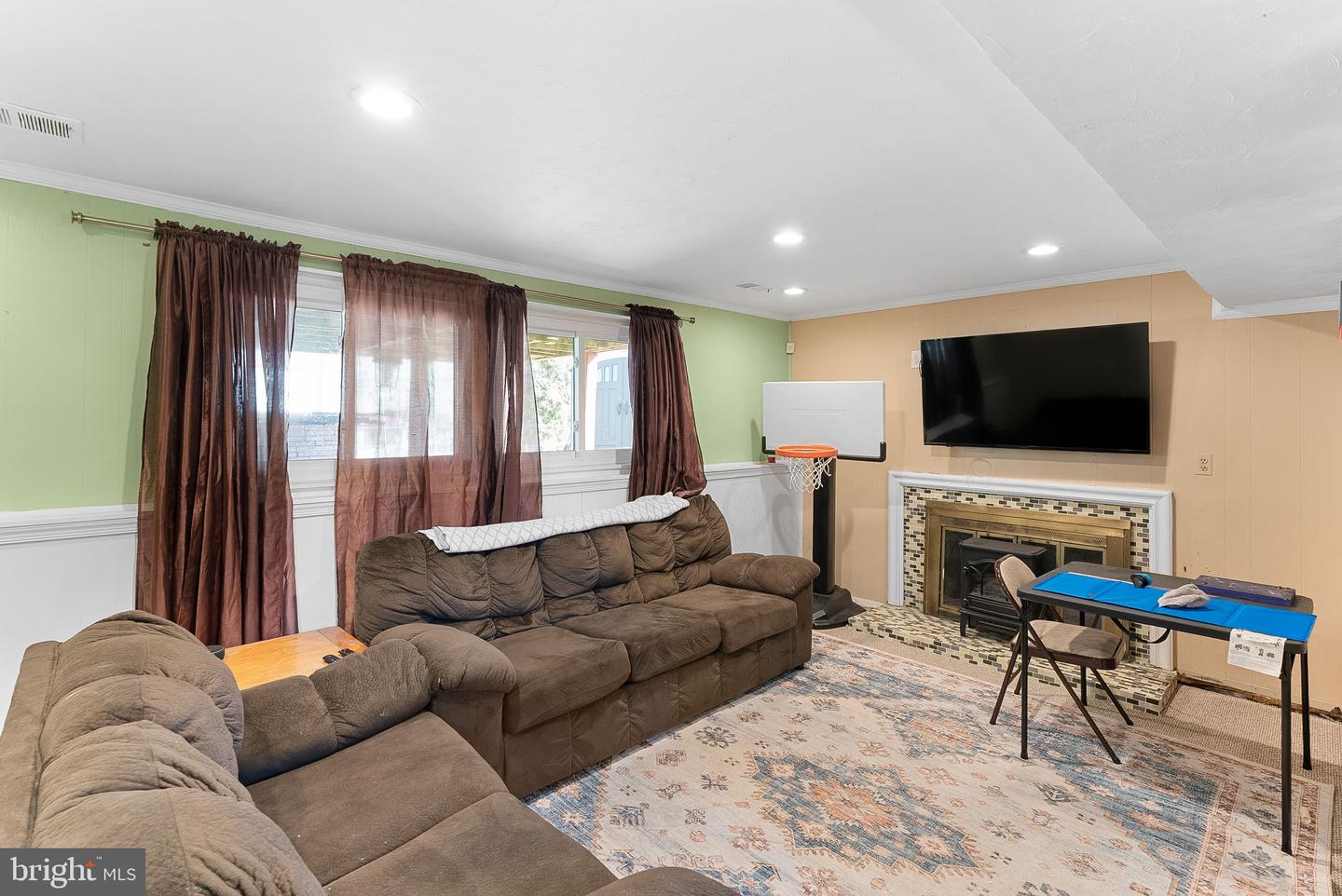 12808 COLBY DR, WOODBRIDGE, Virginia 22192, 5 Bedrooms Bedrooms, ,3 BathroomsBathrooms,Residential,For sale,12808 COLBY DR,VAPW2088800 MLS # VAPW2088800