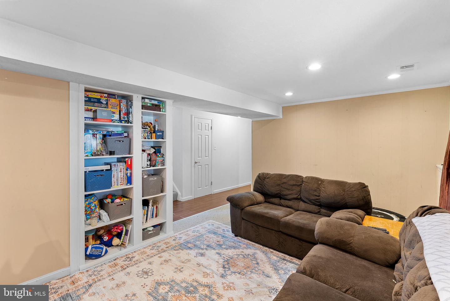 12808 COLBY DR, WOODBRIDGE, Virginia 22192, 5 Bedrooms Bedrooms, ,3 BathroomsBathrooms,Residential,For sale,12808 COLBY DR,VAPW2088800 MLS # VAPW2088800