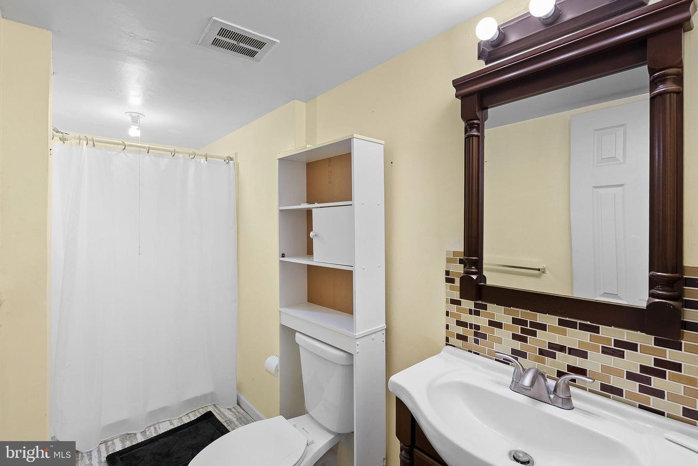 12808 COLBY DR, WOODBRIDGE, Virginia 22192, 5 Bedrooms Bedrooms, ,3 BathroomsBathrooms,Residential,For sale,12808 COLBY DR,VAPW2088800 MLS # VAPW2088800