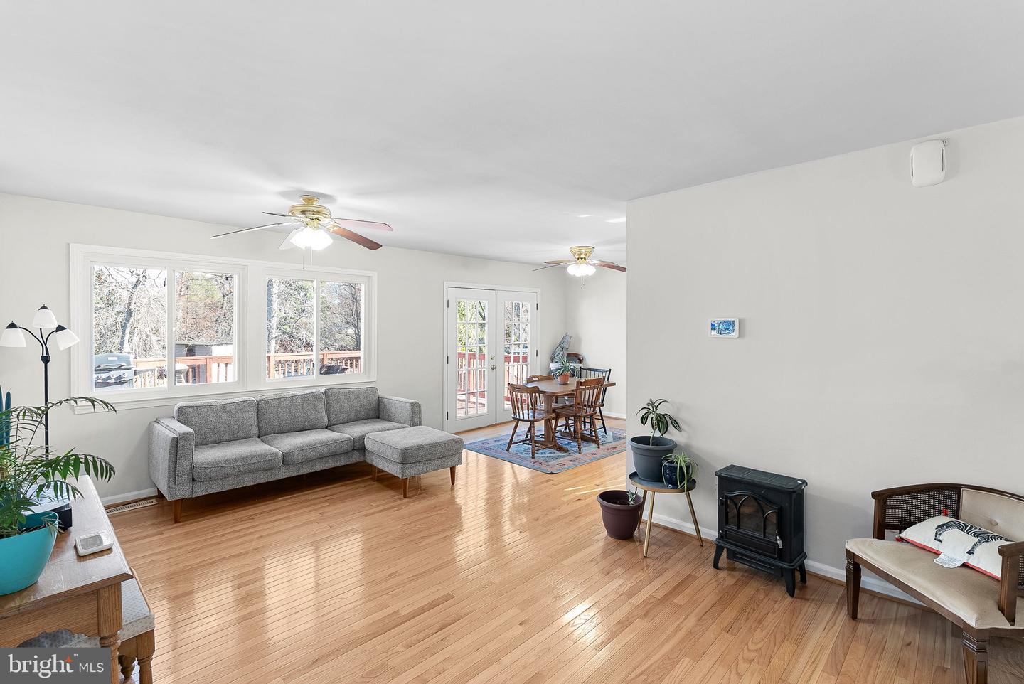 12808 COLBY DR, WOODBRIDGE, Virginia 22192, 5 Bedrooms Bedrooms, ,3 BathroomsBathrooms,Residential,For sale,12808 COLBY DR,VAPW2088800 MLS # VAPW2088800