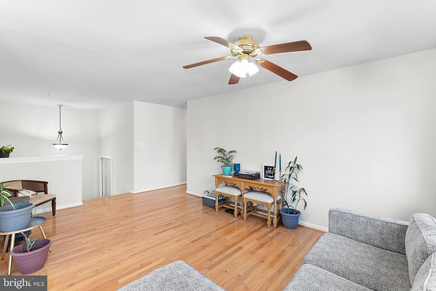 12808 COLBY DR, WOODBRIDGE, Virginia 22192, 5 Bedrooms Bedrooms, ,3 BathroomsBathrooms,Residential,For sale,12808 COLBY DR,VAPW2088800 MLS # VAPW2088800