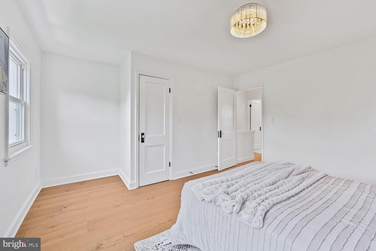 1539 K ST SE, WASHINGTON, District Of Columbia 20003, 3 Bedrooms Bedrooms, 6 Rooms Rooms,2 BathroomsBathrooms,Residential,For sale,1539 K ST SE,DCDC2193144 MLS # DCDC2193144
