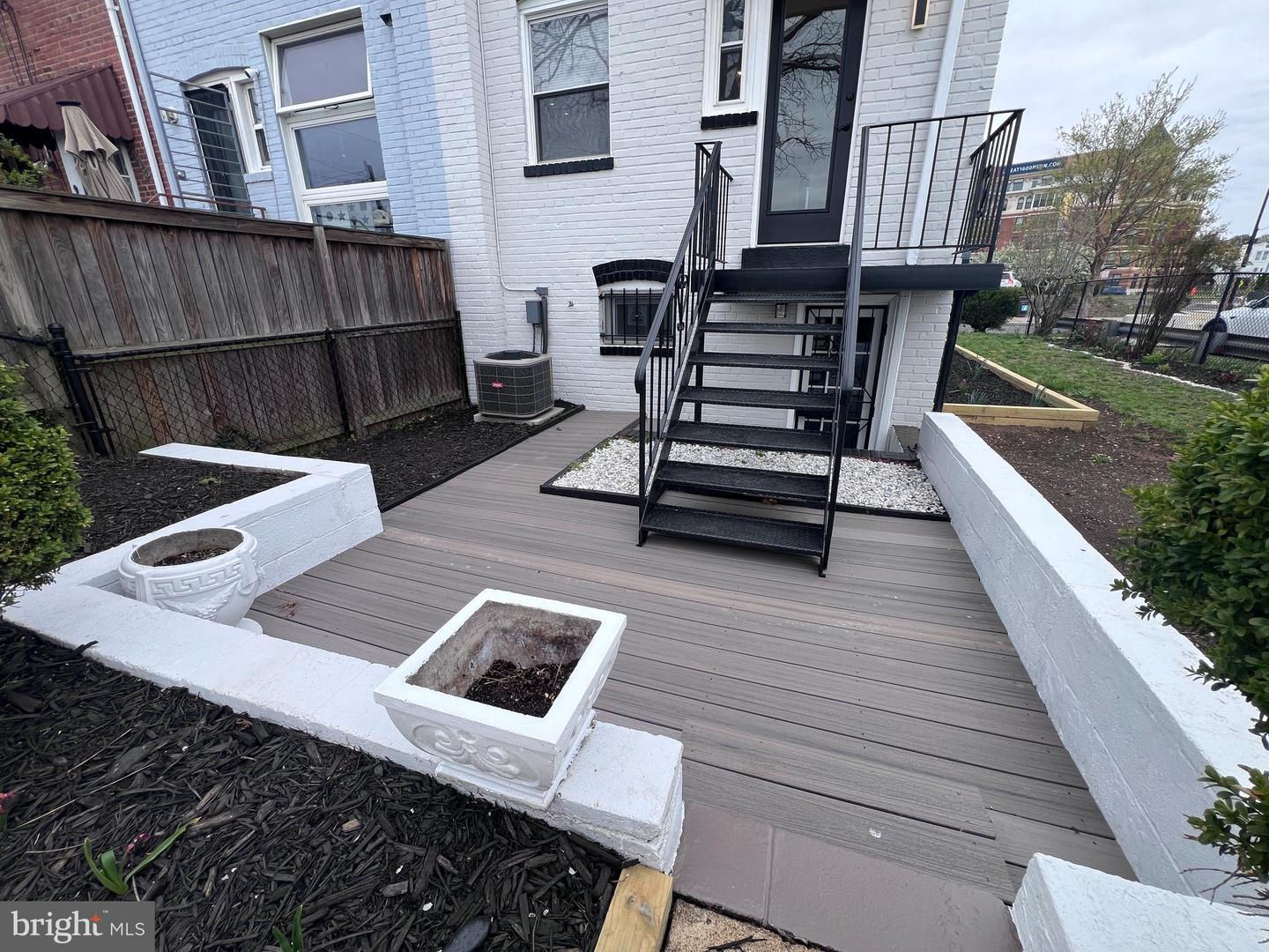 1539 K ST SE, WASHINGTON, District Of Columbia 20003, 3 Bedrooms Bedrooms, 6 Rooms Rooms,2 BathroomsBathrooms,Residential,For sale,1539 K ST SE,DCDC2193144 MLS # DCDC2193144