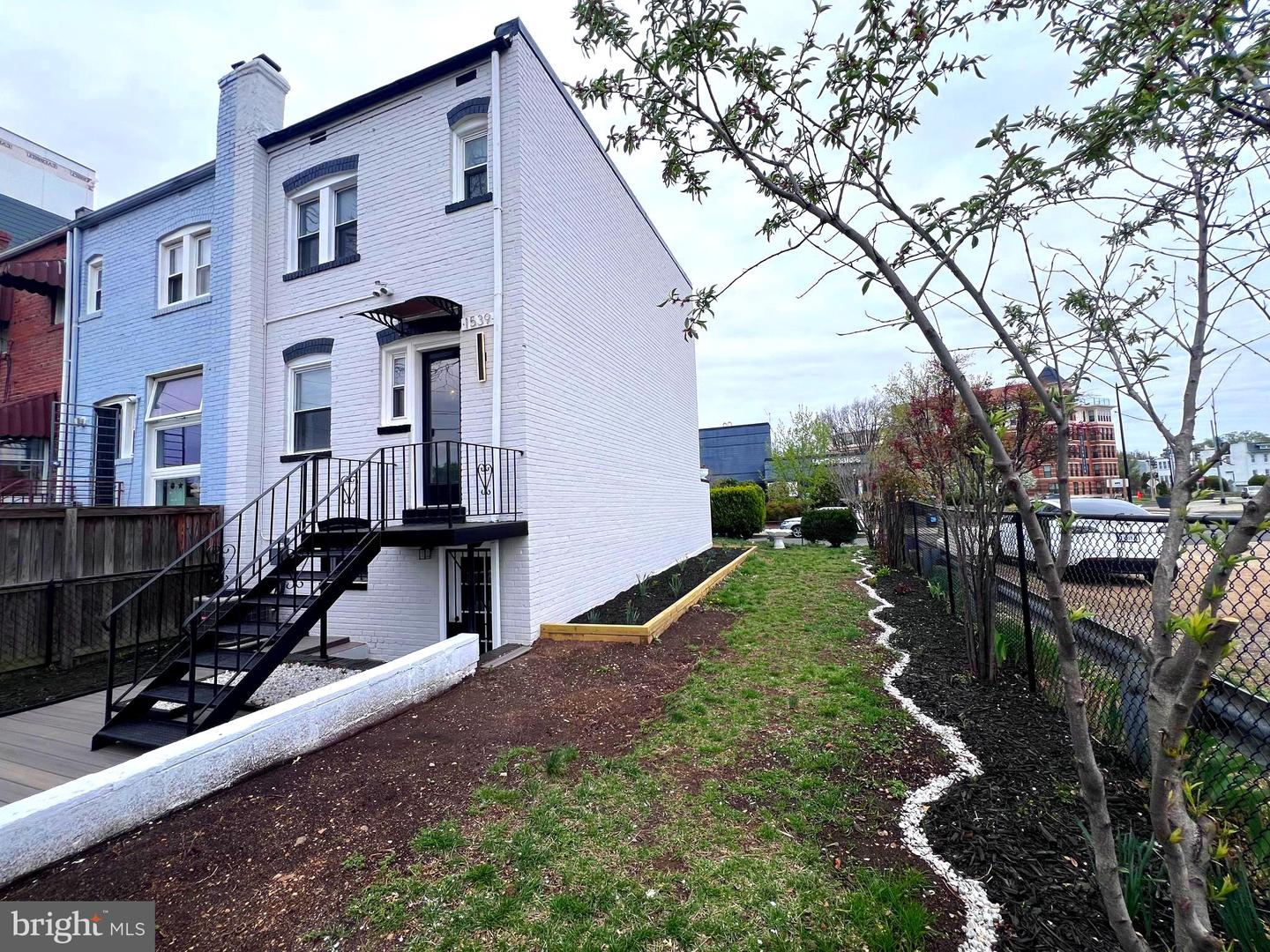 1539 K ST SE, WASHINGTON, District Of Columbia 20003, 3 Bedrooms Bedrooms, 6 Rooms Rooms,2 BathroomsBathrooms,Residential,For sale,1539 K ST SE,DCDC2193144 MLS # DCDC2193144