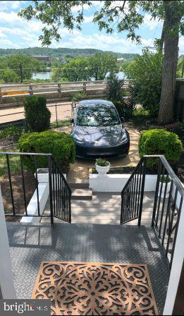 1539 K ST SE, WASHINGTON, District Of Columbia 20003, 3 Bedrooms Bedrooms, 6 Rooms Rooms,2 BathroomsBathrooms,Residential,For sale,1539 K ST SE,DCDC2193144 MLS # DCDC2193144