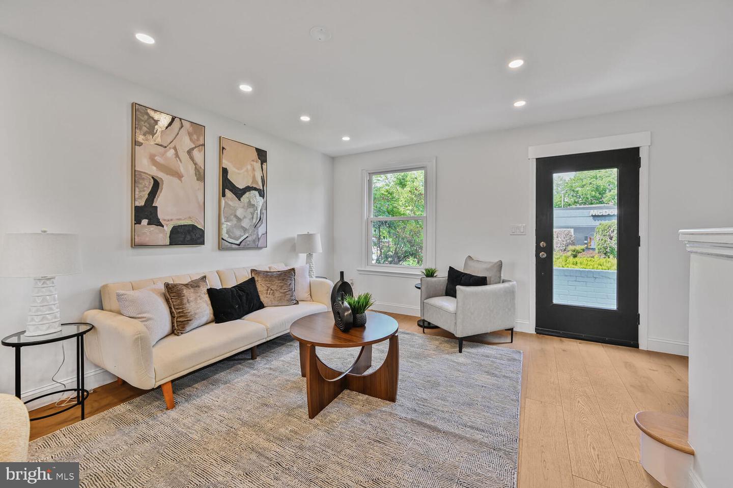 1539 K ST SE, WASHINGTON, District Of Columbia 20003, 3 Bedrooms Bedrooms, 6 Rooms Rooms,2 BathroomsBathrooms,Residential,For sale,1539 K ST SE,DCDC2193144 MLS # DCDC2193144