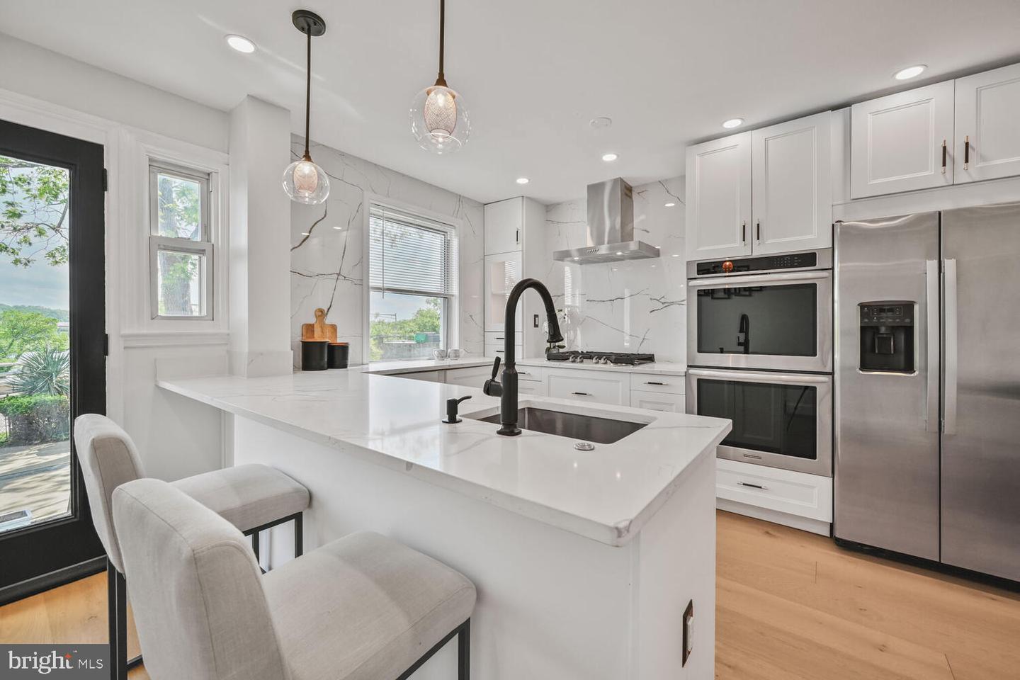 1539 K ST SE, WASHINGTON, District Of Columbia 20003, 3 Bedrooms Bedrooms, 6 Rooms Rooms,2 BathroomsBathrooms,Residential,For sale,1539 K ST SE,DCDC2193144 MLS # DCDC2193144