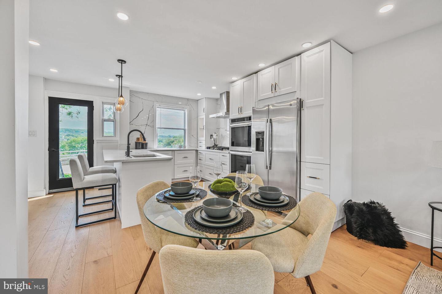 1539 K ST SE, WASHINGTON, District Of Columbia 20003, 3 Bedrooms Bedrooms, 6 Rooms Rooms,2 BathroomsBathrooms,Residential,For sale,1539 K ST SE,DCDC2193144 MLS # DCDC2193144