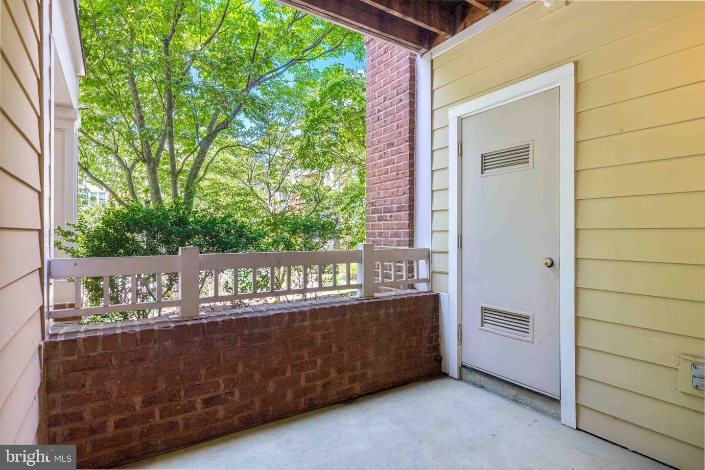 2102 HIGHCOURT LN #102, HERNDON, Virginia 20170, 1 Bedroom Bedrooms, ,1 BathroomBathrooms,Residential,For sale,2102 HIGHCOURT LN #102,VAFX2231702 MLS # VAFX2231702
