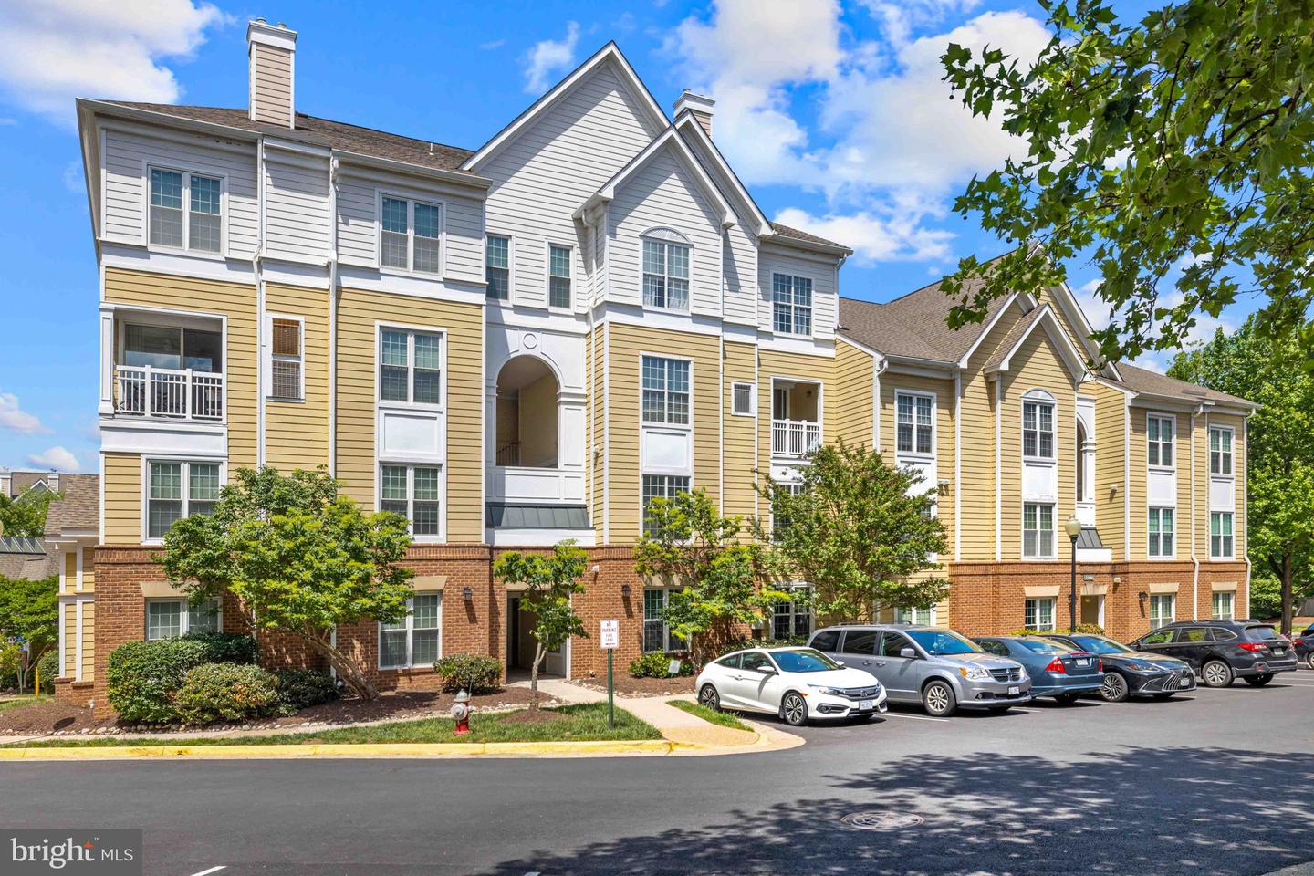 2102 HIGHCOURT LN #102, HERNDON, Virginia 20170, 1 Bedroom Bedrooms, ,1 BathroomBathrooms,Residential,For sale,2102 HIGHCOURT LN #102,VAFX2231702 MLS # VAFX2231702