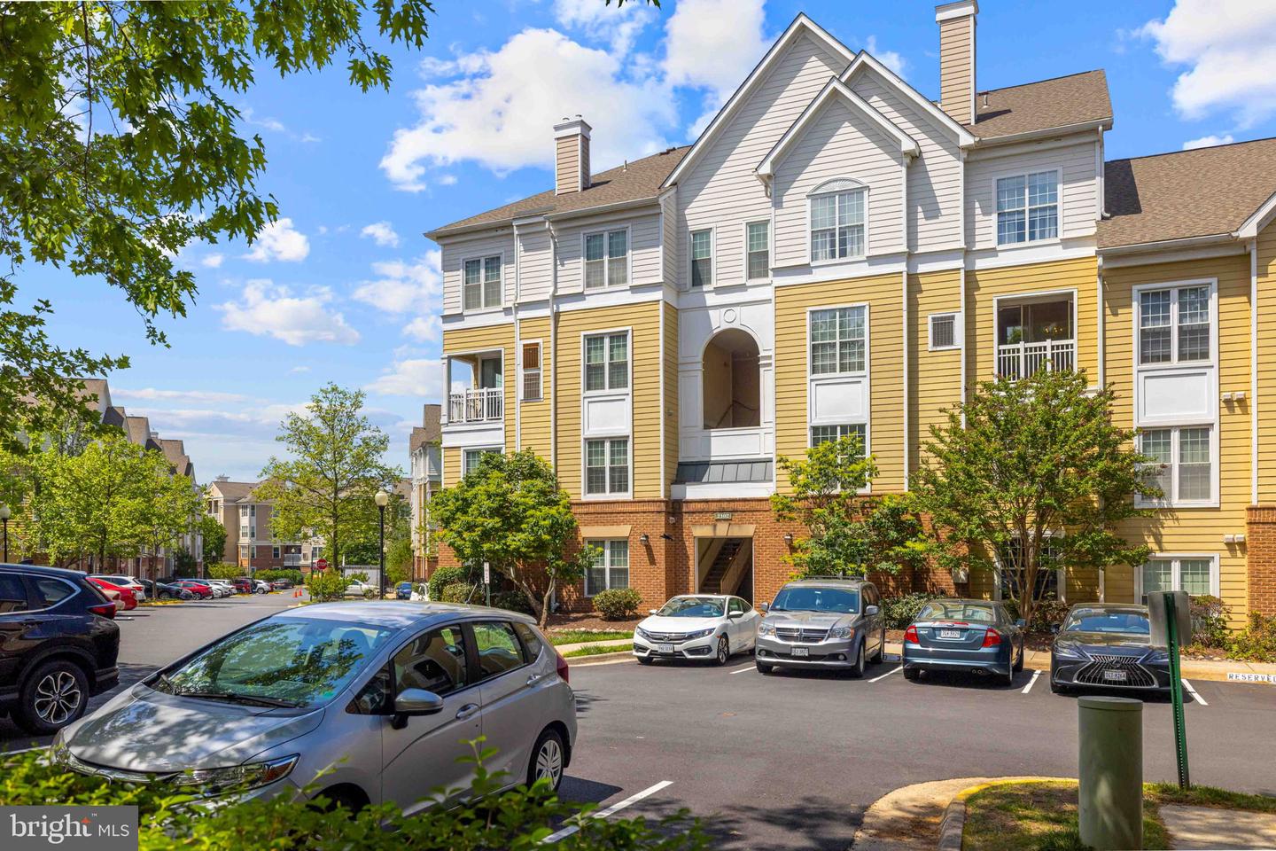 2102 HIGHCOURT LN #102, HERNDON, Virginia 20170, 1 Bedroom Bedrooms, ,1 BathroomBathrooms,Residential,For sale,2102 HIGHCOURT LN #102,VAFX2231702 MLS # VAFX2231702