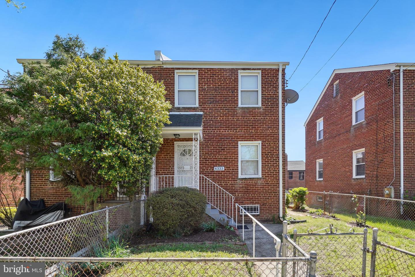CHAPLIN ST SE #4333, WASHINGTON, District Of Columbia 20019, 3 Bedrooms Bedrooms, ,2 BathroomsBathrooms,Residential,For sale,CHAPLIN ST SE #4333,DCDC2194192 MLS # DCDC2194192