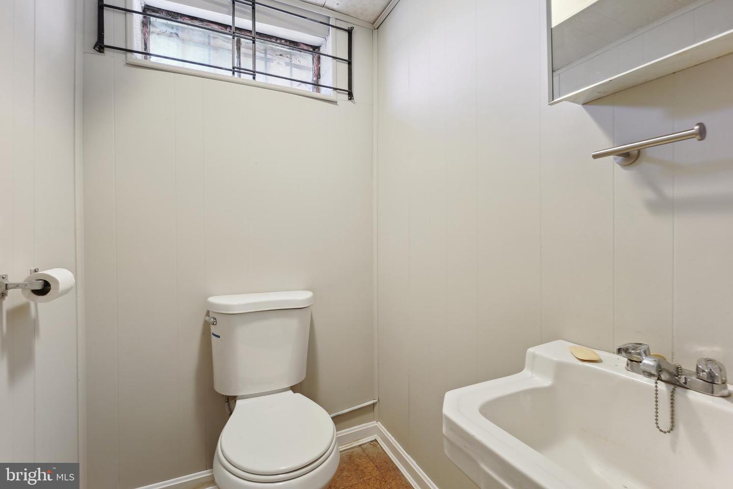 CHAPLIN ST SE #4333, WASHINGTON, District Of Columbia 20019, 3 Bedrooms Bedrooms, ,2 BathroomsBathrooms,Residential,For sale,CHAPLIN ST SE #4333,DCDC2194192 MLS # DCDC2194192