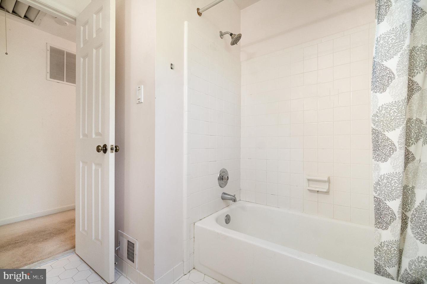 13440 CHRISTOPHER PL, WOODBRIDGE, Virginia 22192, 5 Bedrooms Bedrooms, ,3 BathroomsBathrooms,Residential,For sale,13440 CHRISTOPHER PL,VAPW2092422 MLS # VAPW2092422