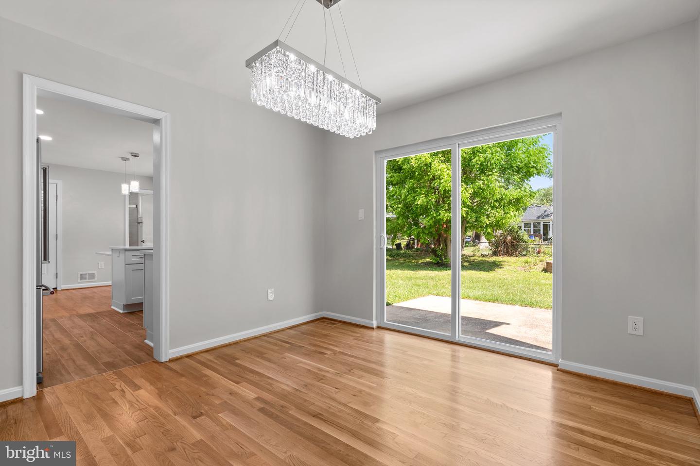 5525 ROLLING RD, SPRINGFIELD, Virginia 22151, 4 Bedrooms Bedrooms, ,4 BathroomsBathrooms,Residential,For sale,5525 ROLLING RD,VAFX2237882 MLS # VAFX2237882
