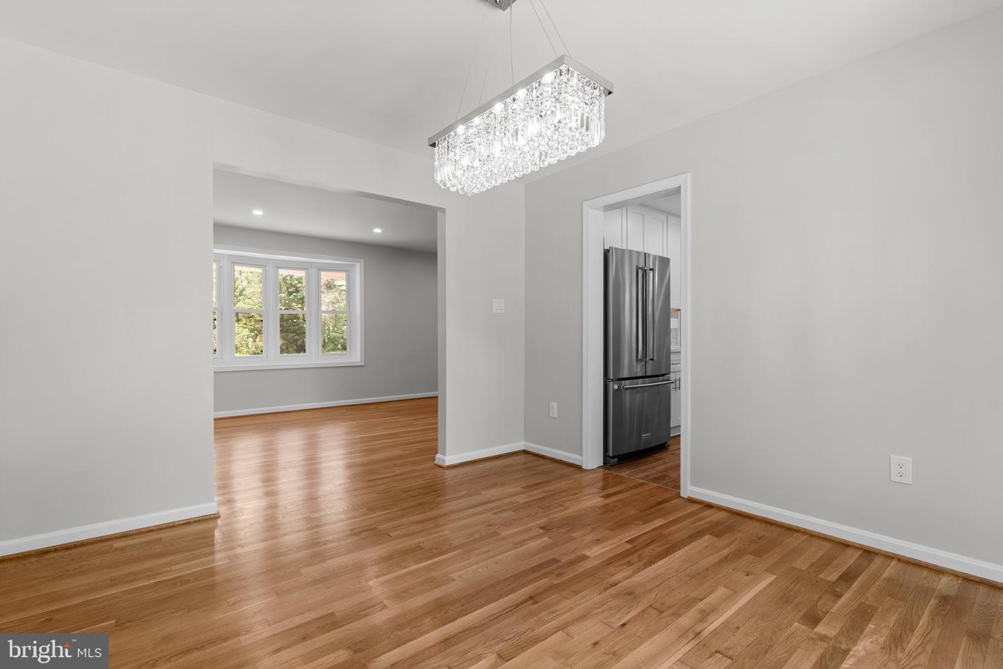 5525 ROLLING RD, SPRINGFIELD, Virginia 22151, 4 Bedrooms Bedrooms, ,4 BathroomsBathrooms,Residential,For sale,5525 ROLLING RD,VAFX2237882 MLS # VAFX2237882