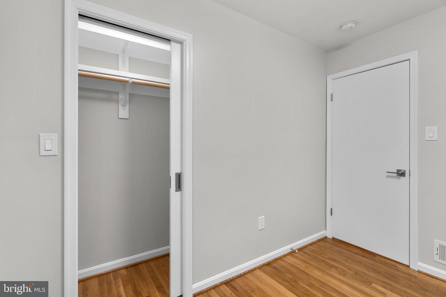 5525 ROLLING RD, SPRINGFIELD, Virginia 22151, 4 Bedrooms Bedrooms, ,4 BathroomsBathrooms,Residential,For sale,5525 ROLLING RD,VAFX2237882 MLS # VAFX2237882
