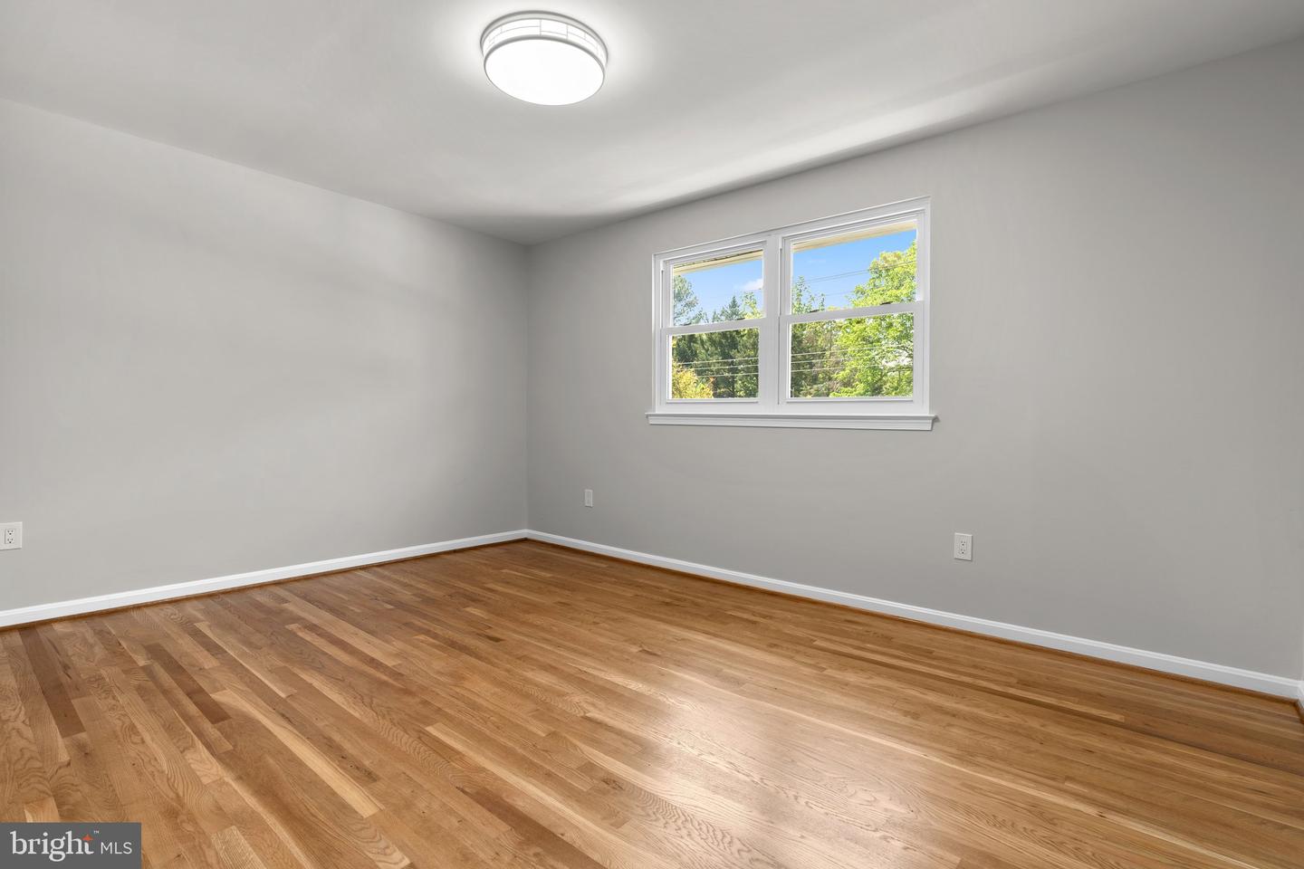 5525 ROLLING RD, SPRINGFIELD, Virginia 22151, 4 Bedrooms Bedrooms, ,4 BathroomsBathrooms,Residential,For sale,5525 ROLLING RD,VAFX2237882 MLS # VAFX2237882