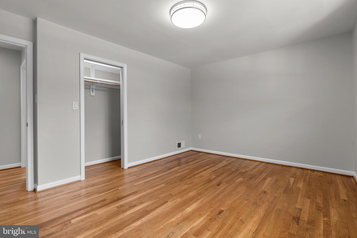 5525 ROLLING RD, SPRINGFIELD, Virginia 22151, 4 Bedrooms Bedrooms, ,4 BathroomsBathrooms,Residential,For sale,5525 ROLLING RD,VAFX2237882 MLS # VAFX2237882